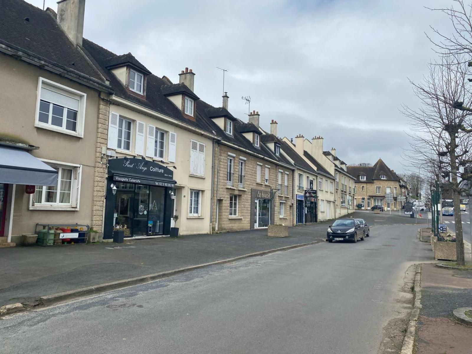 Château de Tilly-sur-Seulles Exterior foto