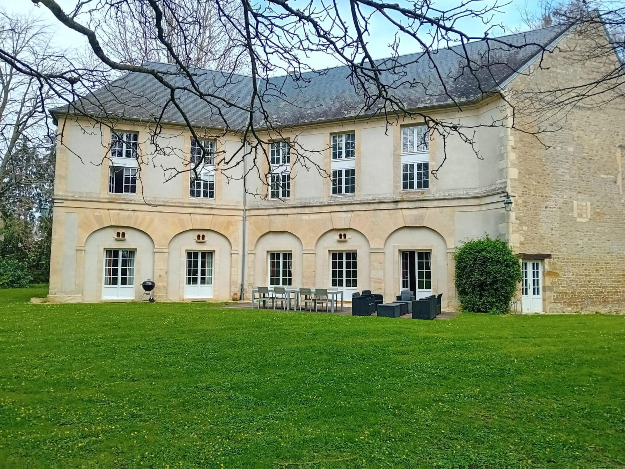 Château de Tilly-sur-Seulles Exterior foto